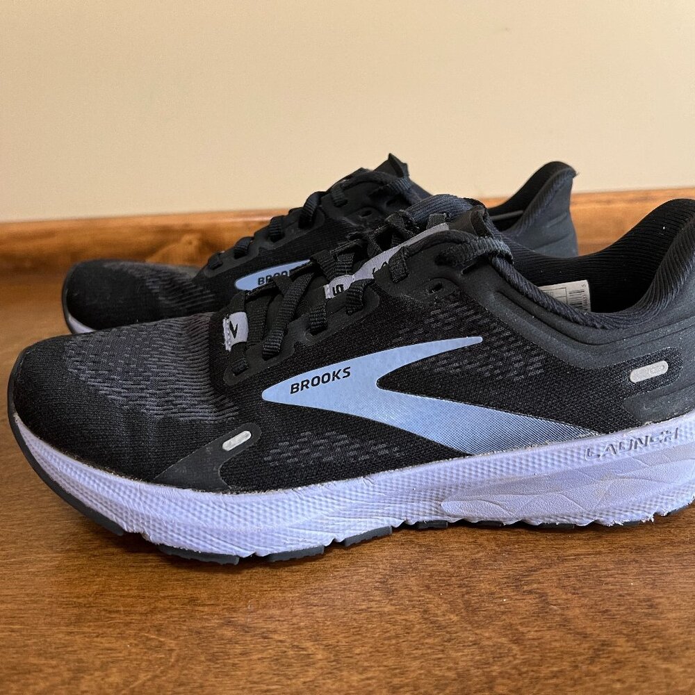 Brooks Launch 9 Womens Size 6.5 Running Shoes Black Purple Athletic Sneakers Gym